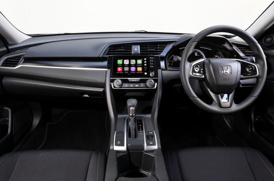 Торпедо Honda Civic VTi Sedan (FC) 2019 года  (AU) (фото 34 из 35)